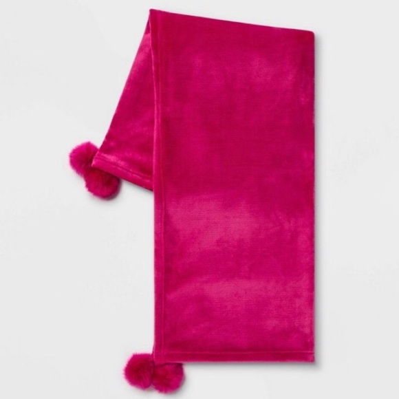 Opalhouse Other - Opalhouse Pink Pom Pom throw blanket 50”x60” NEW